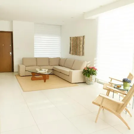 Touch Blue Residences Villa *