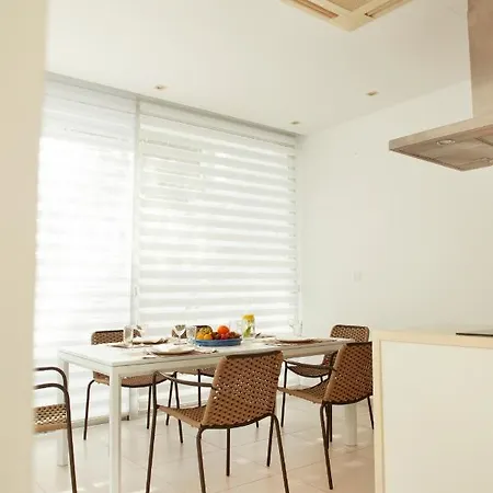 Touch Blue Residences Вілла Ларнака