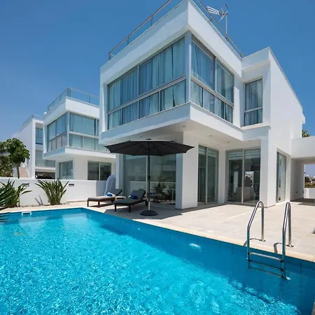 Touch Blue Residences Villa *