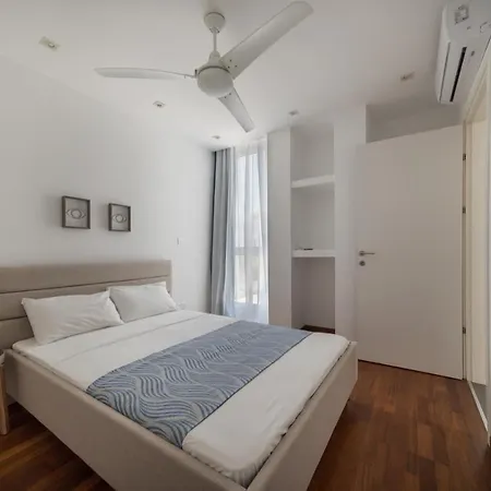 Touch Blue Residences Villa *