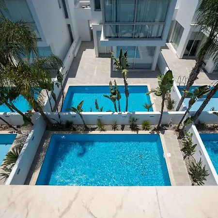 Villa Touch Blue Residences *