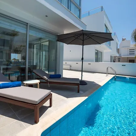 Villa Touch Blue Residences